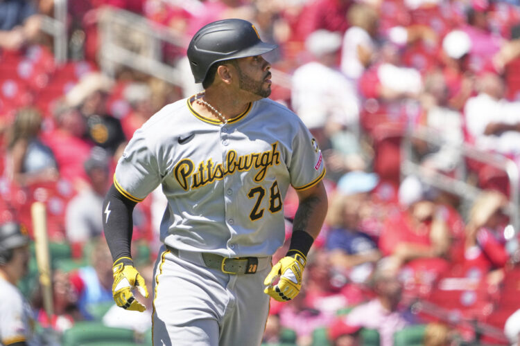Pirates fall to Cardinals in series finale, 4